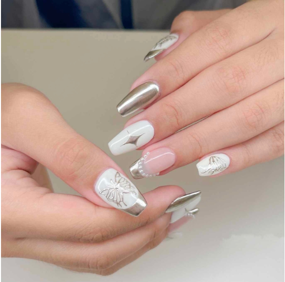 Beautiful nail art at Ongles Domaine Montreal salon